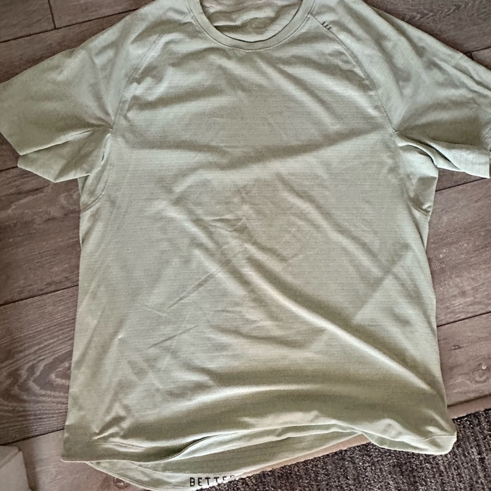 LuLu Lemon License to Train short sleeve shirt